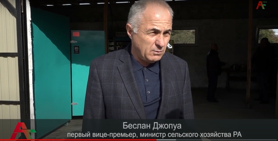 Министр сельского хозяйства Беслан Джопуа посетил Гулрыпшский и Очамчырский районы